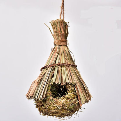 Handcrafted Natural Straw Bird's Nest Collection