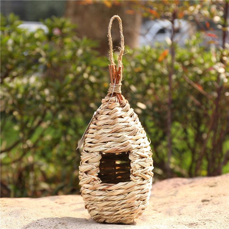 Handcrafted Natural Straw Bird's Nest Collection